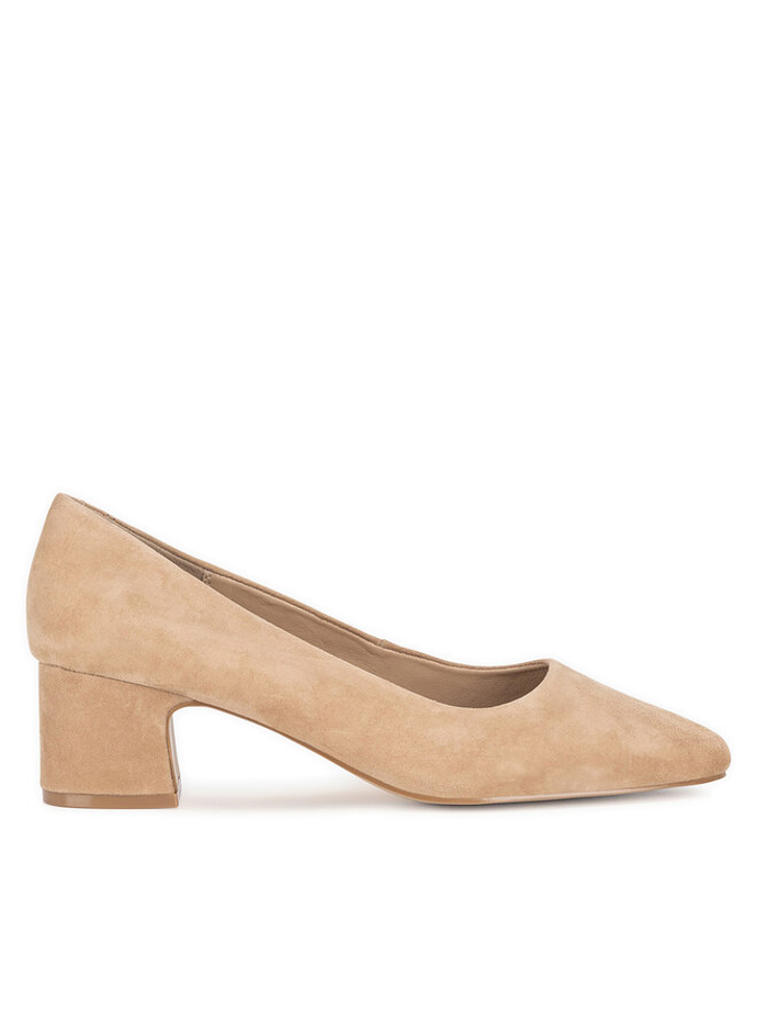 Svůj outfit můžete podobně jako Kateřina Brožová doplnit lodičkami v neutrálním odstínu. Tento model koupíte u značky Sergio Bardi a vyjde vás na 780 Kč