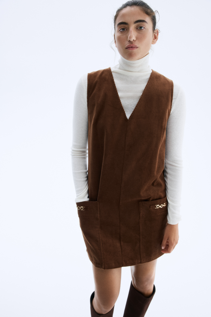 Manšestrové šaty shift dress, H&M, 939 Kč