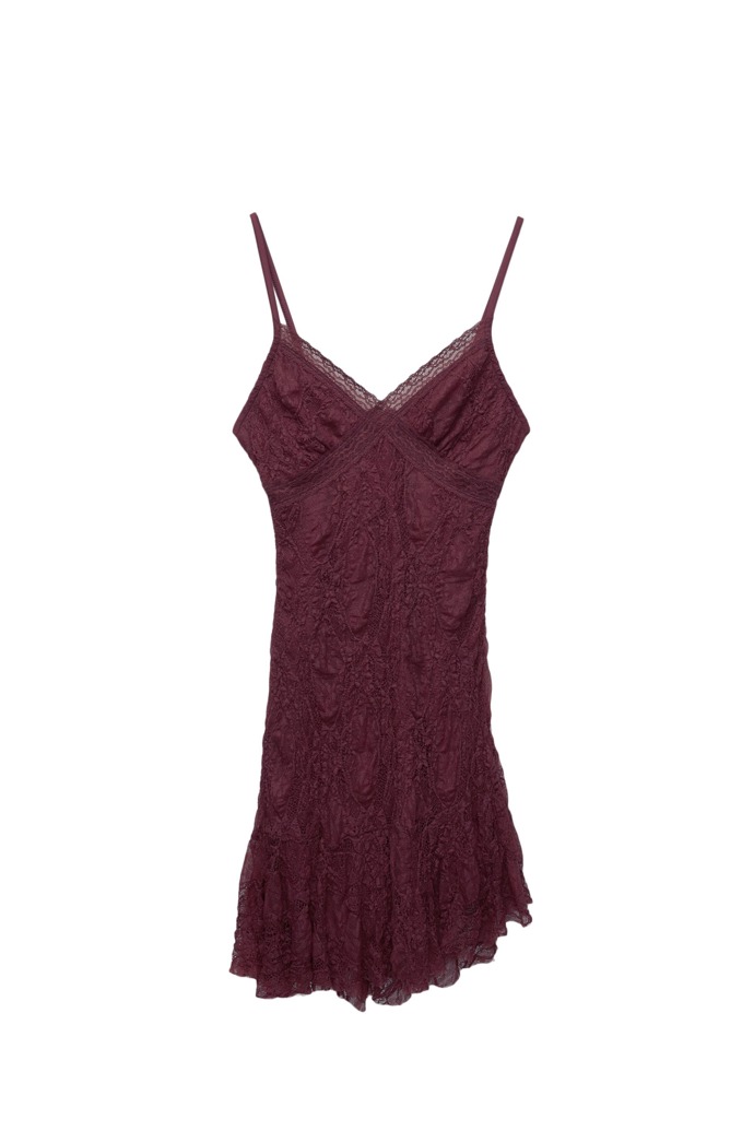 Krátké asymetrické krajkové šaty, Pull&Bear, 699 Kč