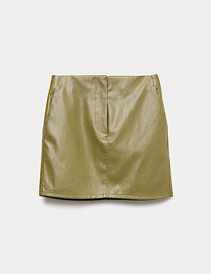 Minisukně z umělé kůže, Marks&Spencer, 999 Kč