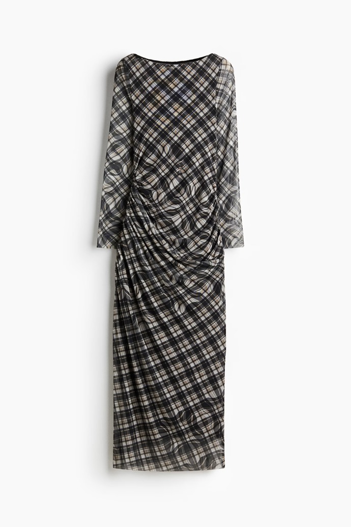 Nabírané šaty ze síťoviny, H&M, 739 Kč