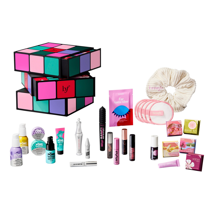 Vánoční adventní kalendář, Benefit Cosmetics, 4190 Kč