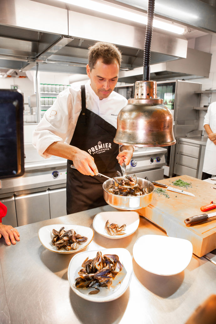 Práci v kuchyni přirovnává Sajler ke svému oblíbenému motorsportu. 