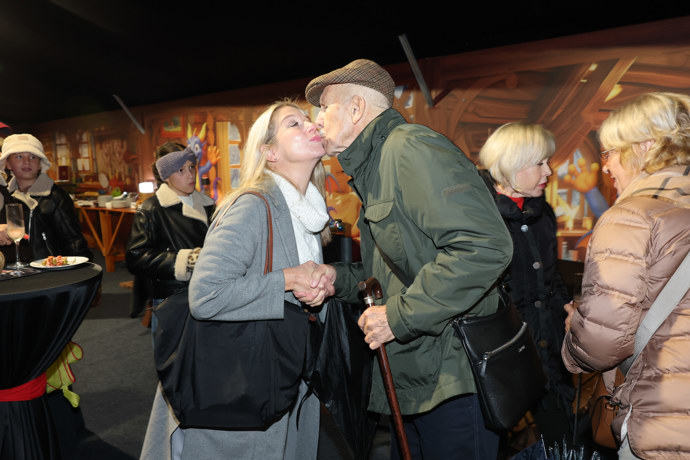 Sabina Laurinová se na akci přivítala s Petrem Nárožným.