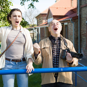 Seriálovým tátou Marie Anny je Miroslav Táborský. 