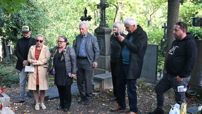 FOTO: Vlevo Tomáš Zajíc, Anička a Haničina sestra Marie Kottová, úplně vpravo Petr Krampol