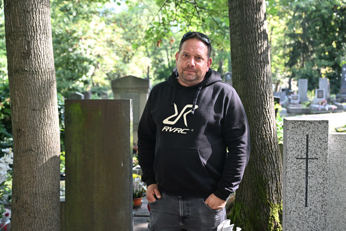 Petr Krampol vychovává dvě děti, vnoučata Jiřího.