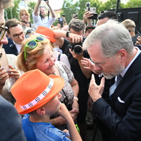 Aktivisté skandovali během projevů.