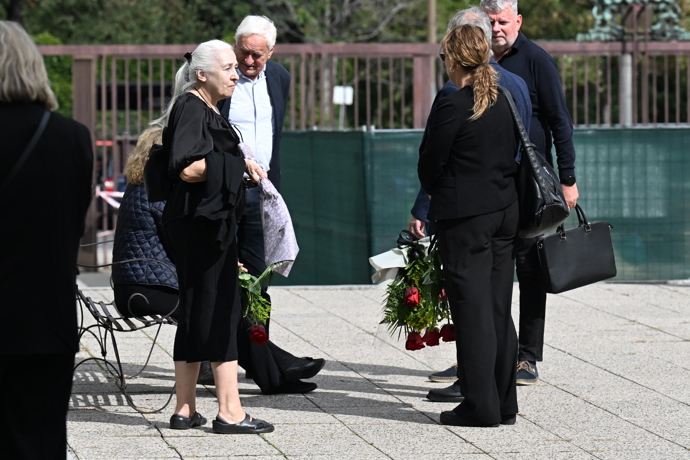 Přátelé a kolegové se přišli naposledy rozloučit s režisérem Petrem Obdržálkem.