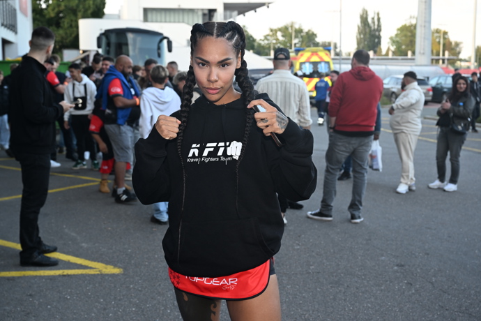 Influencerka Angie Mangombe.