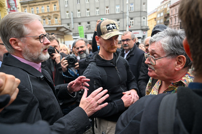 Petr Fiala se bavil i s odpůrci.