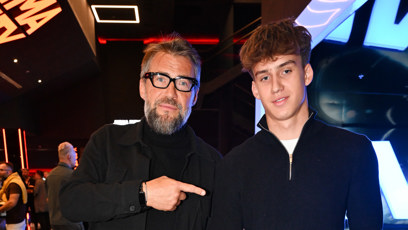 FOTO: Bořek Slezáček se synem na premiéře filmu Jedna bitva za druhou.