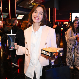 Kamila Nývltová na premiéře filmu Jedna bitva za druhou.