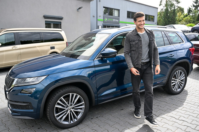 Jan Solfronk si převzal auto.