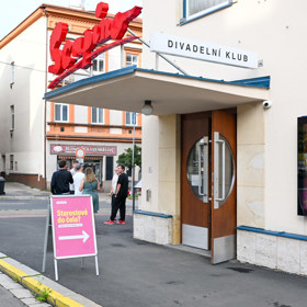 Politik měl debatu v divadelním klubu v Kolíně.