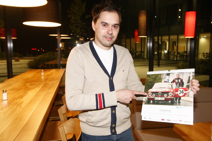 Kromě vaření baví Filipa Sajlera právě svět rychlých aut. 