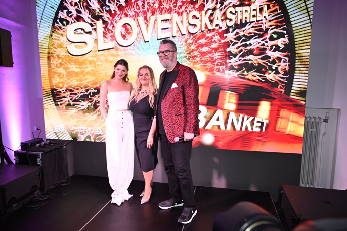 Richard Müller ukázal manželku i dceru.
