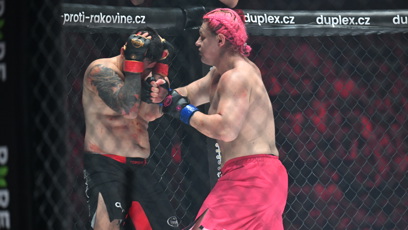 FOTO: Zápas skončil výhrou pro Krakena, přičemž soupeř vydržel do třetího kola a o vítězi se rozhodovalo na body.