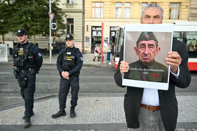 Odpůrci kritizovali i Babiše. 