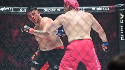 FOTO: Kraken uštědřil Samirovi několik tvrdých ran.