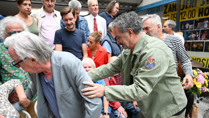 FOTO: Jiří Lábus si musel přesednout.