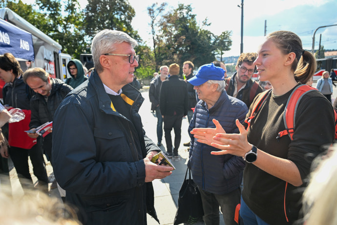 Karel Havlíček hojně diskutoval. 