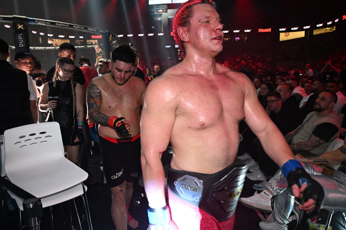 Nathan odešel ze souboje jako vítěz.