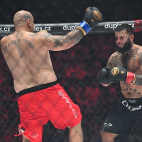 Nenávistná nálada byla mezi zápasníky znát.