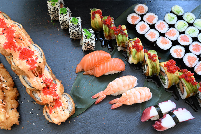 Dominika Myslivcová měla na oslavě také sushi. 