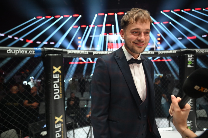 Vláďa Kadlec po své premiéře v roli moderátora na galavečeru Clash 13.