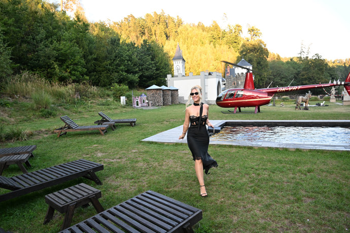 Dominika Myslivcová si svou narozeninovou oslavu užila ve velkém luxusu.