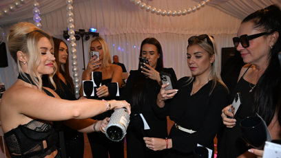 FOTO: Dominika Myslivcová kolem sebe měla spoustu "fotografů".