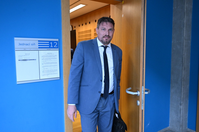 Soudní spor Jaromíra Soukupa a Miroslava Dopity.