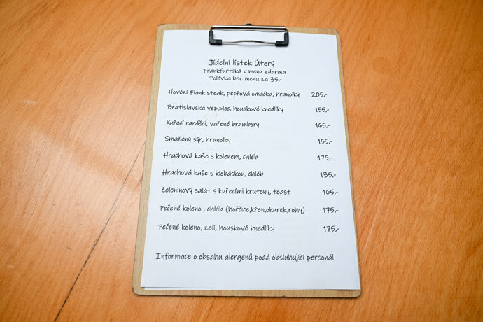 Restaurace U Jelena si stále drží nízké ceny.