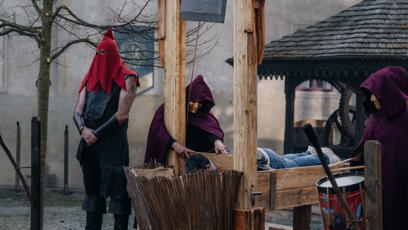 FOTO: Vladimír Čapek málem přišel o hlavu.