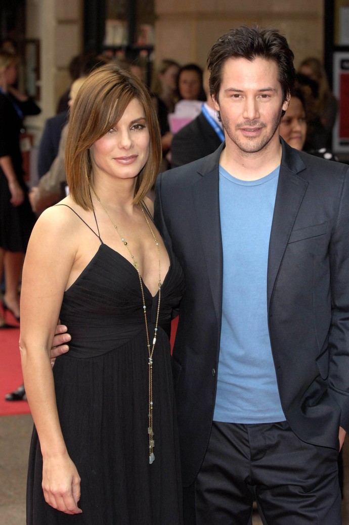 Keanu ji tajně miloval, jenže tou dobou tak trochu chodil s Winonou Ryder, a navíc měl pocit, že vztah na pracoviště nepatří.
