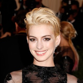 Odbarvit si je nechala jen jednou - v roce 2013 - a pro fanoušky to byl šok.