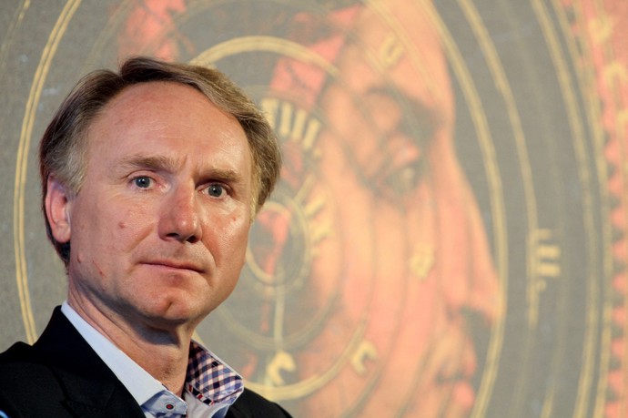 Spisovatel Dan Brown uvedl na trh svůj osmý román Tajemství všech tajemství, který se odehrává v Praze.