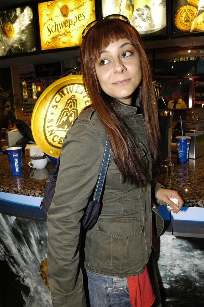 V roce 2005 nosila Laďka dlouhé rovné vlasy s ofinkou. 