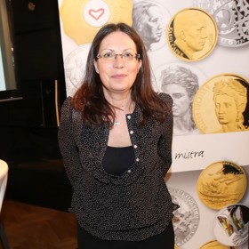 Martina po tatínkovi zdědila výjimečnou schopnost všechny kolem sebe pěkně bavit.