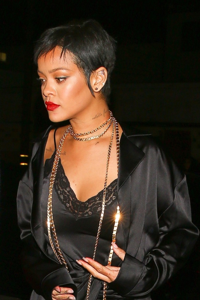 Pixie cutu dala šanci i zpěvačka Rihanna.