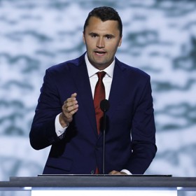 Charlie Kirk zemřel.
