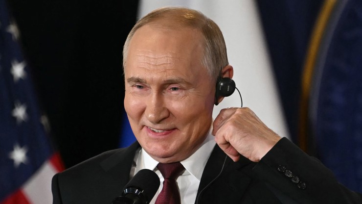 Putin během summitu zopakoval argument, který používá od začátku invaze, že Rusko se cítí ohroženo, což byla také jeho záminka pro válku na Ukrajině. 