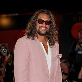 Dominantu sice tvořil na míru šitý oblek...