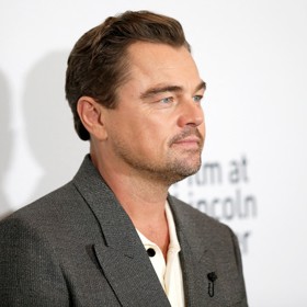 Leonardo DiCaprio se mění k nepoznání. 