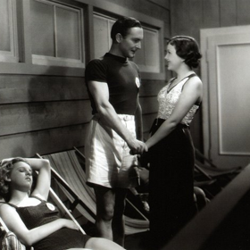 Pán a sluha: Mladý muž Láďa Tůma získá dědictví, avšak pod jednou podmínkou. Rok u něho musí pracovat oblíbený strýčkův komorník, který přinese mladíkovi nejednu úsměvnou komplikaci do života.