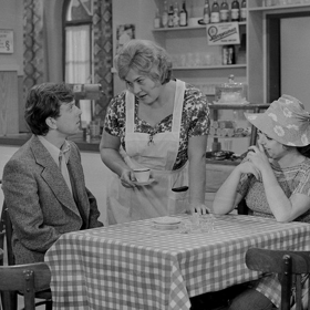 snímek ze seriálu Ve znamení Merkura