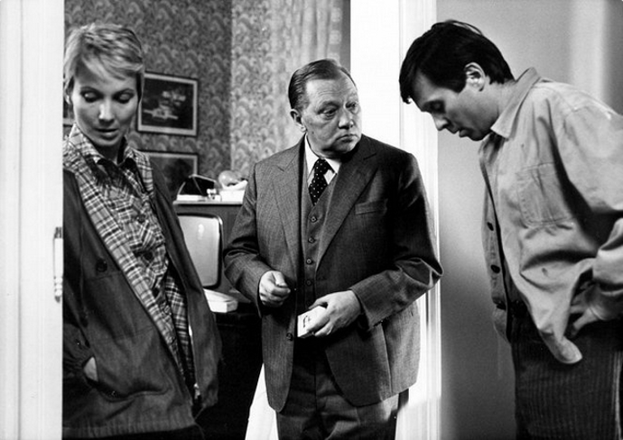 Na snímku z filmu Kulový blesk jsou Daniela Kolářová, Rudolf Hrušínský a Josef Abrhám.