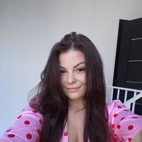 Barbora Krčmová míří do Zrádců.
