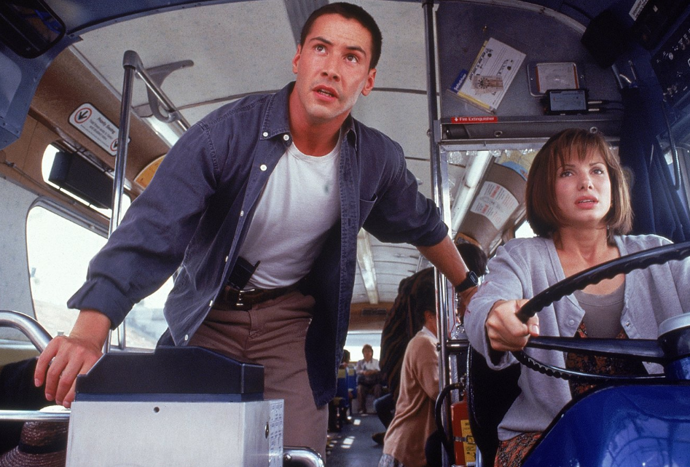 Ve filmu Nebezpečná rychlost ztvárnili Sandra Bullock a Keanu Reeves ústřední dvojici.